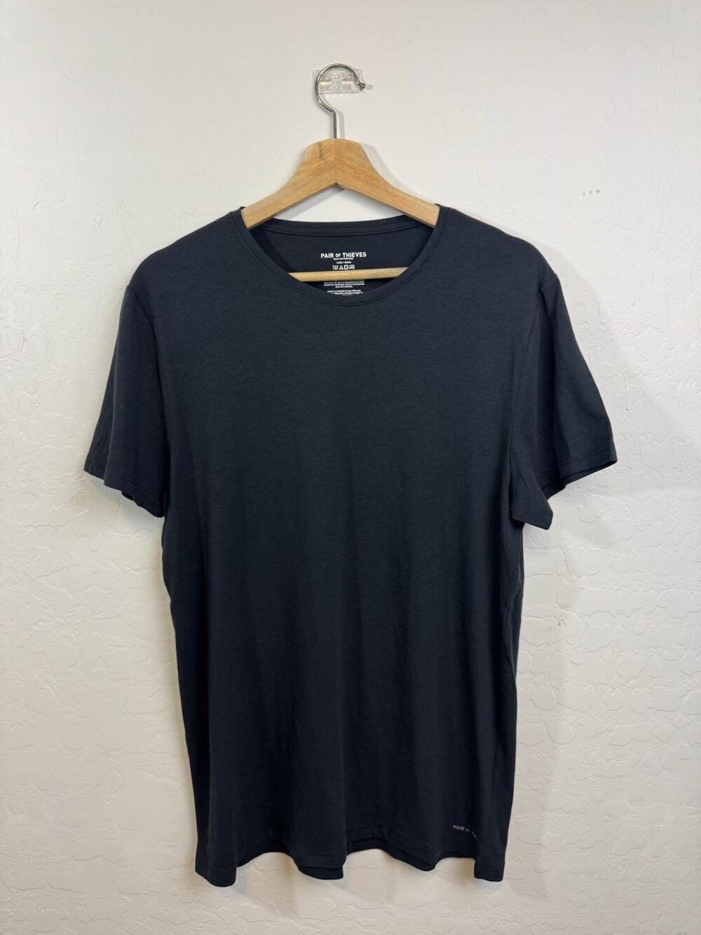 Pair of Thieves Stretch Crew T-Shirt Men’s Large Black Soft Cotton Blend NWOT
